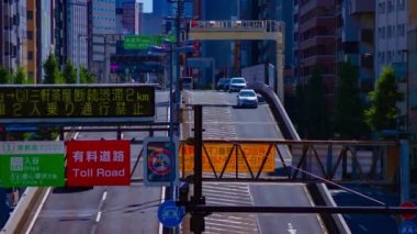 Tokyo 'daki otoyol girişindeki trafik sokağının zamanlaması.