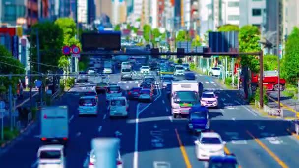 A miniatűr forgalmas utca időeltolódása a belvárosban Tokióban tilting — Stock videók