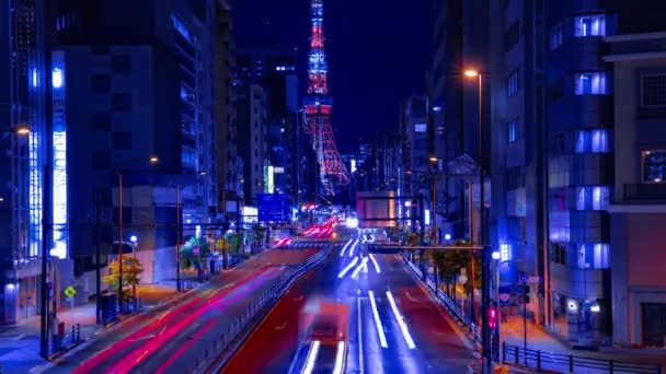 Нічний темпес міської вулиці поблизу токійської вежі в Токіо. — стокове відео