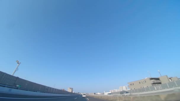 低角度で日本の高速道路のPOVショット — ストック動画