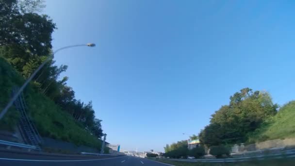ПОВ "ЯЗКА автостради в Японії під низьким кутом — стокове відео