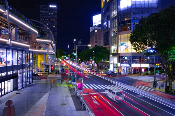 En natt urban stad gata i Shibuya Tokyo bred skott — Stockfoto