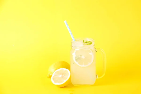 Limonada Helada Lavanda Limón Paja Menta Cóctel Clásico Mojito Virgen — Foto de Stock