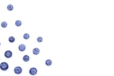 Demet taze organik blueberry çilek beyaz zemin üzerine Dikişsiz desen. Temiz kavramı yeme. Sağlıklı besleyici Vejeteryan Aperatif, pişmemiş yiyecek. Yakın çekim, kopya alanı, üstten görünüm, düz lay.