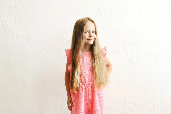 Portrait Happy Little Girl Long Blonde Hair Smilng Showing Positive — Stock Photo, Image