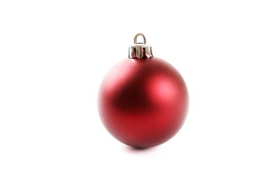 Renkli mat Noel topları ile minimalist şenlikli kompozisyon. Süslü güzel dekorasyon yılbaşı çam ağacı için. Arka plan, uzay kopyalayın, yakın çekim, görünüm ön.