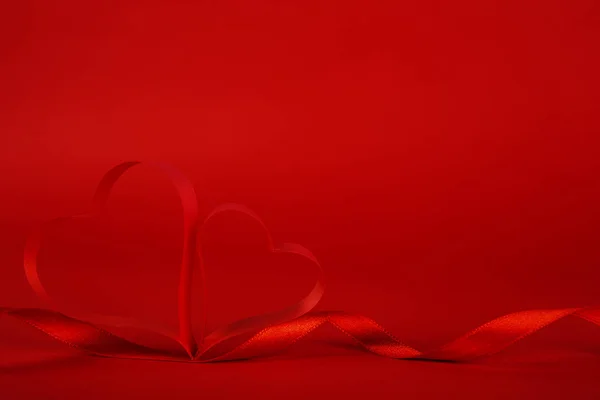 Isolated Silk Red Ribbon Laid Heart Shape Bright Crimson Background — Stock Photo, Image