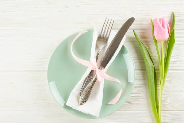 Påsk bord inställning-koncept med en massa kopia utrymme. — Stockfoto