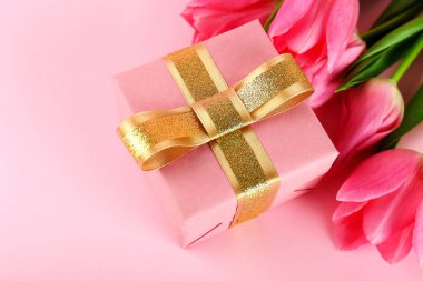 Bahar ruh kavramı. Metin için bir sürü kopya alanı Pembe çiçek düzenleme.