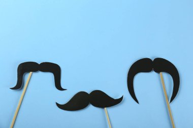 Erkekler sağlık sorunları ve prostat kanseri hakkında farkındalığı artırmak amacıyla Kasım ayı boyunca bıyık ve sakal bırakmayı içeren yıllık etkinlik konsepti. Arkaplan, kapat, boşluğu kopyala, düzleştir.