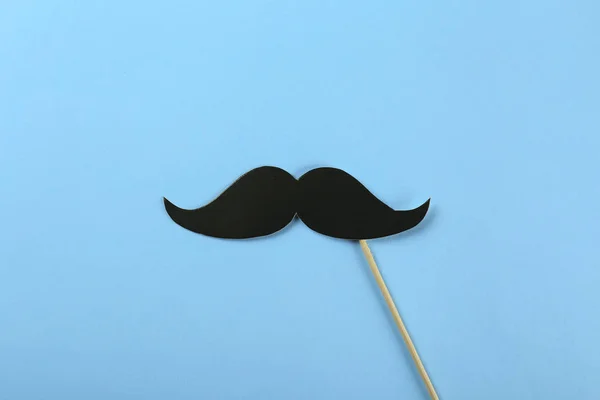 Concepto para el evento anual que implica el crecimiento de bigote y barba durante el mes de noviembre para crear conciencia sobre los problemas de salud de los hombres y el cáncer de próstata. Fondo, primer plano, espacio para copiar, plano . —  Fotos de Stock