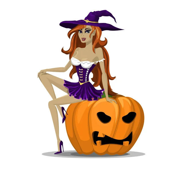 Eine verführerische Hexe in lila Kleid und Hut sitzt auf einem großen Halloween-Kürbis. — Stockvektor