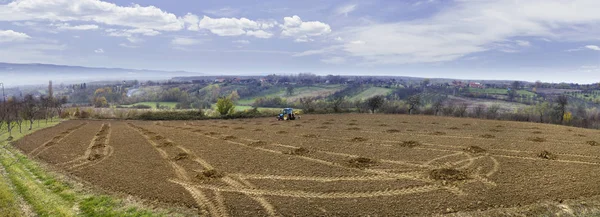 Creuser Des Trous Dans Verger Avec Tracteur — Photo