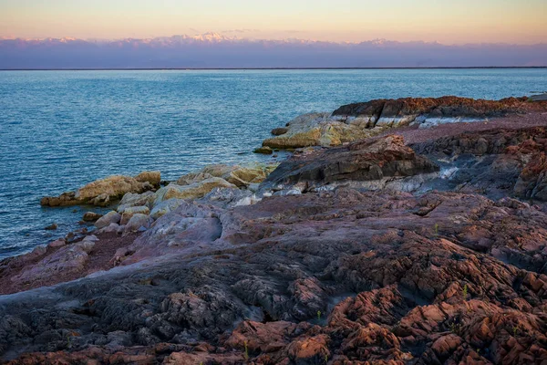 Kapchagai rezervuarı. Güzel manzara.
