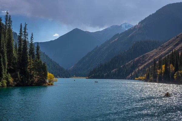 Kulsay Gölü. Güzel manzara. Kazakistan