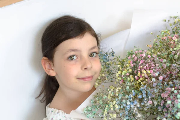 Little Girl Colourful Flowers — Stock Photo, Image