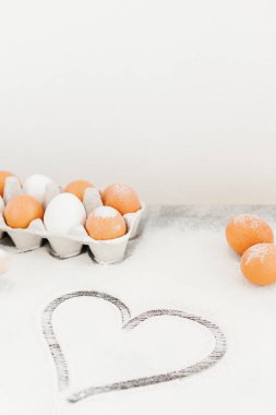 Kalp un ahşap Resepsiyon, yumurta, mutfak eşyaları
