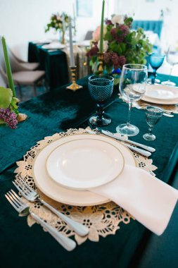 Düğün romantik yemek masası ayarları.