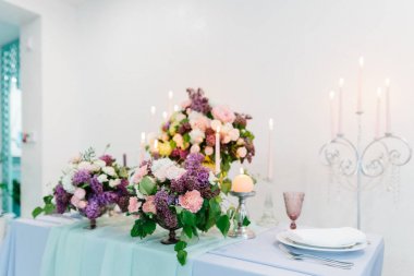 Düğün romantik yemek masası ayarları.