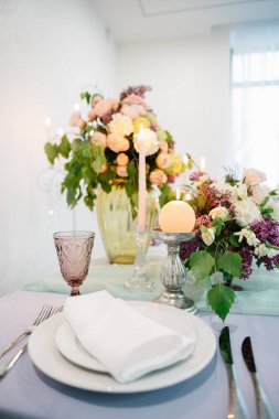 Düğün romantik yemek masası ayarları.