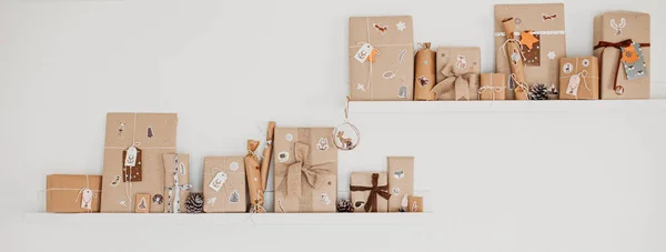 Advent Calendar Waiting Christmas Wrapped Gifts Children Standing Shelves Seasonal — Stock Photo, Image