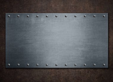 Paslı metal arka planda fırçalanmış çelik plaket 3D illüstrasyon.