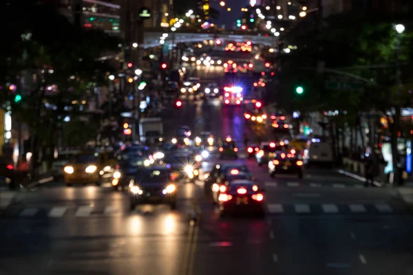 Elmosódott Éjszakai Lámpák Forgalom Mentén Utca Manhattan New York City — Stock Fotó