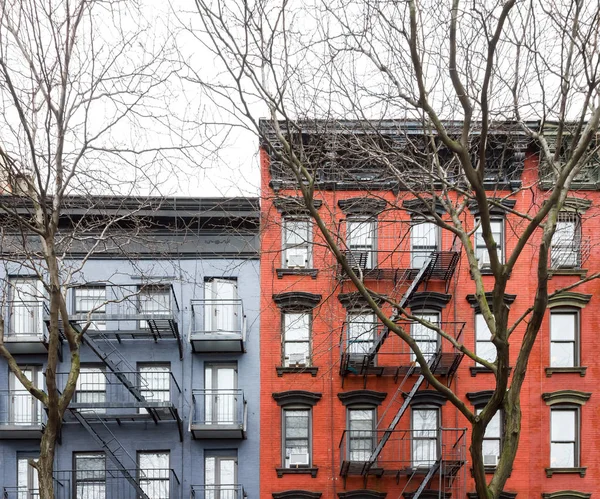 Edificios Apartamentos Estilo Vintage Azul Rojo Barrio East Village Manhattan —  Fotos de Stock