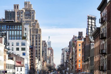 New York'ta Chelsea Meatpacking bölgesinde 14 Th Street boyunca tarihi binaların görünümü