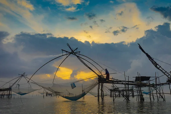 Rede de mergulho quadrado em cisne tailandês — Fotografia de Stock
