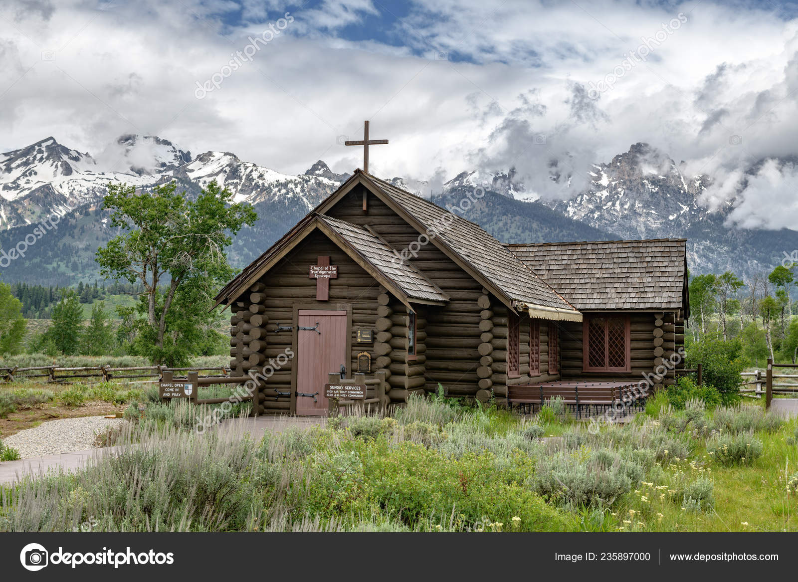 怀俄明州大提顿国家公园变形教堂——图库图片© jgorzynik #235897000