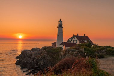 Portland Tepe Işığı 'nda büyülü bir gün doğumu. Portland, Mai