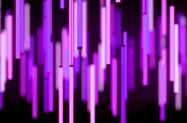 レンダリングとしてコンサートのステージ上の足場からぶら下がっている紫の蛍光管ライトのコレクション — ストック写真