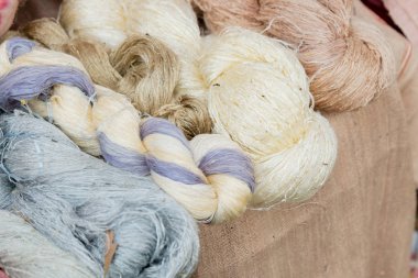 İş parçacığı Made bakla pamuk verim--dan kümeleri. Giyim ve ev aletleri için hammadde olarak kullanılan örgü. Olarak da bilinen pamuk.