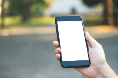 İş kullanımı orada veri güvenliği bir sırrı için işadamları smartphone ekran kilidini. Güvenlik şifreleme teknolojisi kavramı