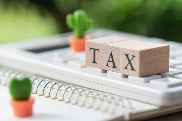 Salário Rendimento Anual Tax Para Ano Calculadora Usando Como Conceito — Fotografia de Stock