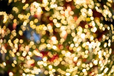 Noel ağacından Bokeh ışıkları birden fazla satell yanar