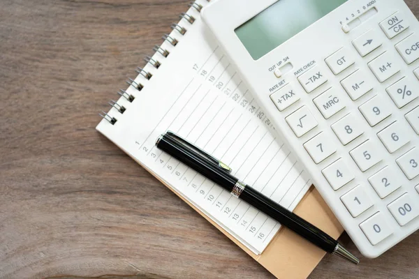 Tastatur Taste Steuern für die Steuerberechnung. leicht zu berechnen. auf whi — Stockfoto