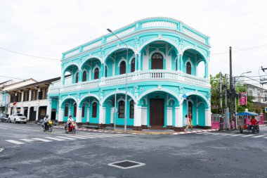 Phuket, Tayland - 26 Eylül 2020: Phuket Eski Şehir Phuket, Tayland 'da Sino Portekiz Binası mimarisi ile Phuket eski kasaba.