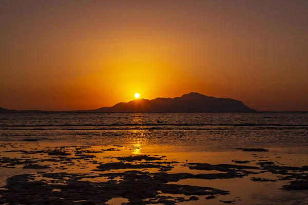 Minunat Apus Soare Sharm Sheikh Egipt Peste Insula Tiran Marea — Fotografie, imagine de stoc