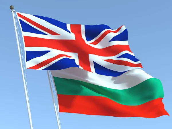 两面飘扬的英国和保加利亚国旗在蓝天之上 高质量的商业背景 3D说明 — 图库照片