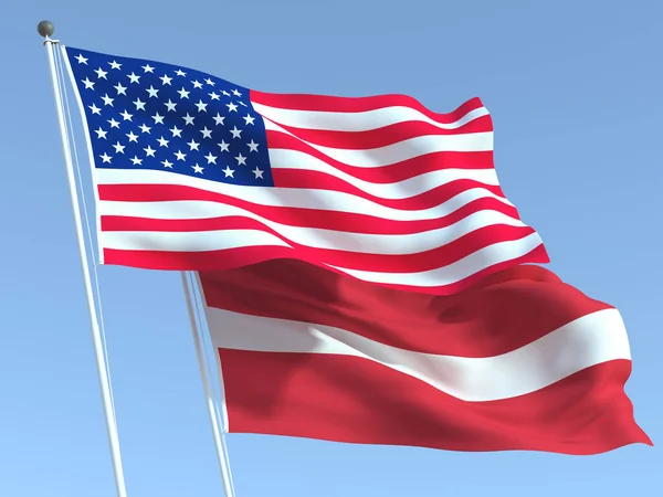 Deux Drapeaux Des États Unis Lettonie Sur Ciel Bleu Une — Photo