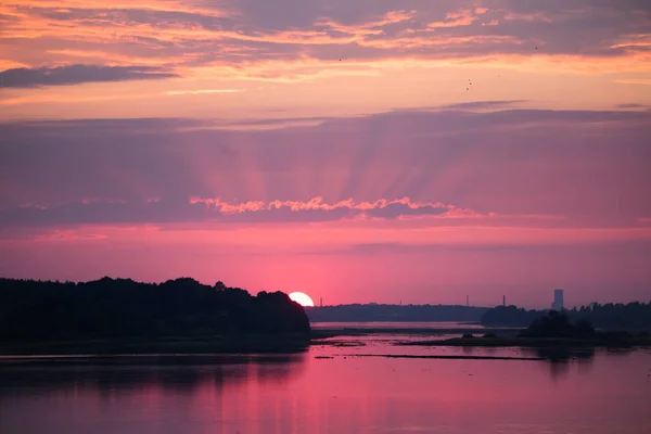 Bright Colorful Evening Landscape River Daugava Pink Purple Tones Dramatic — Stock Photo, Image