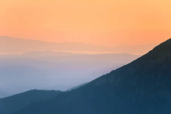 Hermoso Colorido Abstracto Paisaje Montaña Amanecer Paisaje Minimalista Montañas Por — Foto de Stock