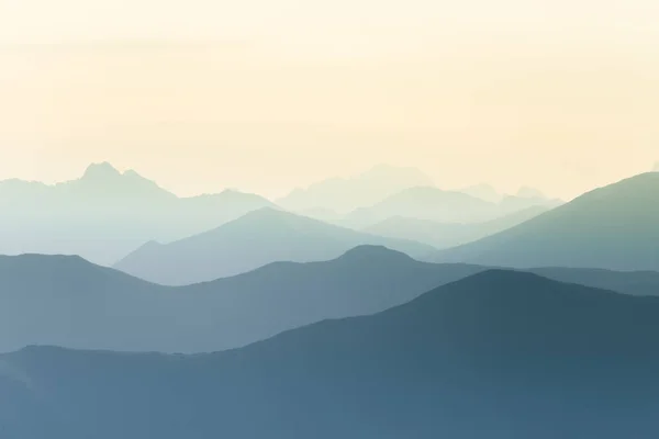 Hermoso Colorido Abstracto Paisaje Montaña Amanecer Paisaje Minimalista Montañas Por — Foto de Stock