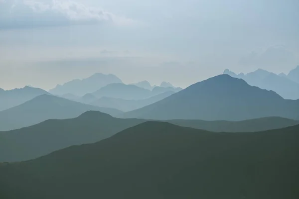 Hermoso Colorido Abstracto Paisaje Montaña Amanecer Paisaje Minimalista Montañas Por — Foto de Stock