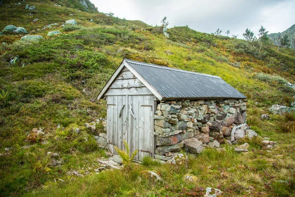 Ein Schönes Historisches Steingebäude Den Bergen Des Folgefonna Nationalparks Norwegen — Stockfoto
