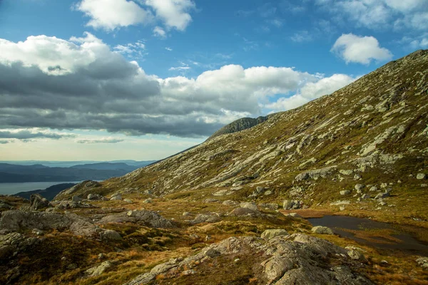 Hermoso Paisaje Otoñal Parque Nacional Folgefonna Noruega Durante Una Caminata — Foto de Stock