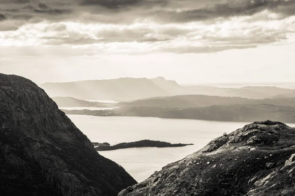 Ett Vackert Höstlandskap Folgefonna Nationalpark Norge Vandring Blåsigt Regnigt Väder — Stockfoto