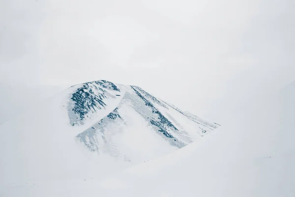 Een Winter Landschap Een Kleine Noorse Stad Roros Overgegoten Dag — Stockfoto
